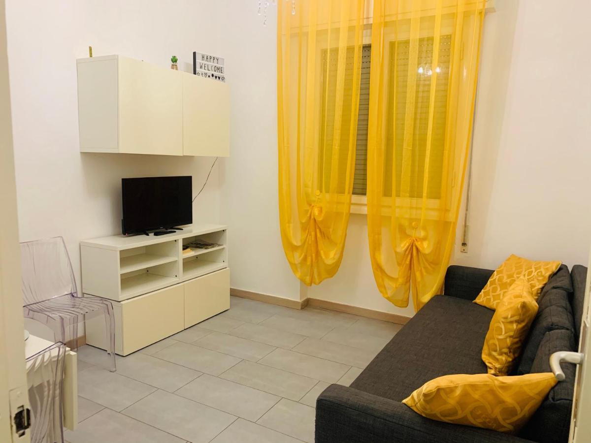 Casa Martina Apartment Viareggio Bagian luar foto