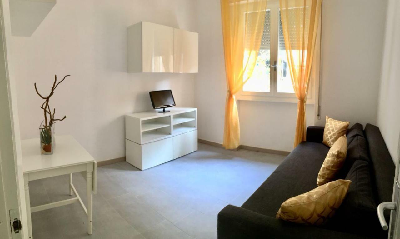 Casa Martina Apartment Viareggio Bagian luar foto
